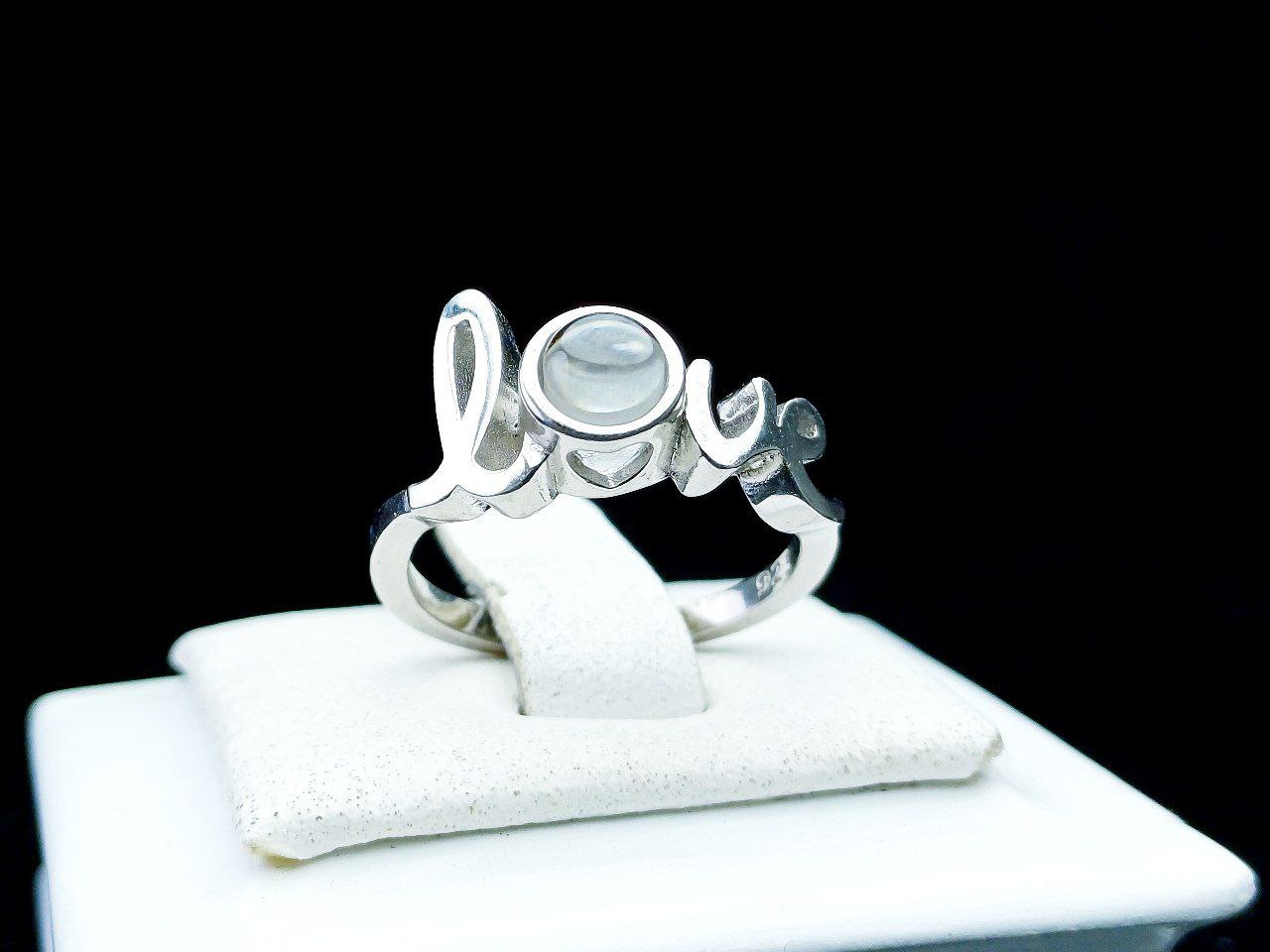 انگشتر نقره زنانه طرح Love انگشتر نقره زنانه طرح Love