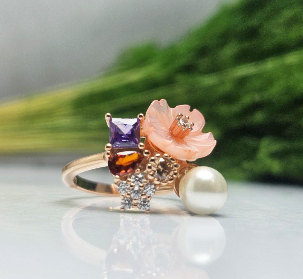 انگشتر نقره زنانه جواهری زیبای صدف و مروارید اصلی انگشتر نقره زنانه جواهری زیبای صدف و مروارید اصلی