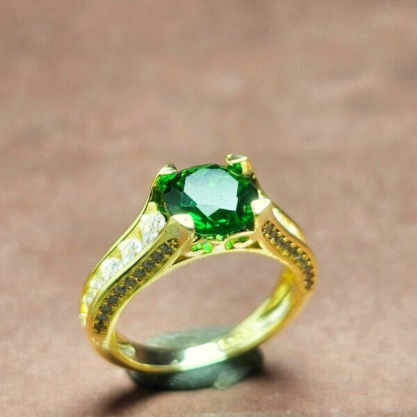 انگشتر نقره زنانه نگبن سنتتیک سبز با آبکاری طلایی