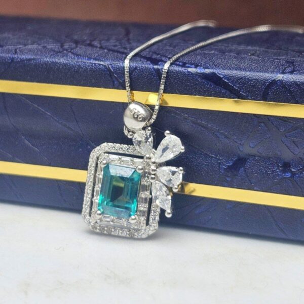 مدال نقره توگردنی توپاز سبز اصلی