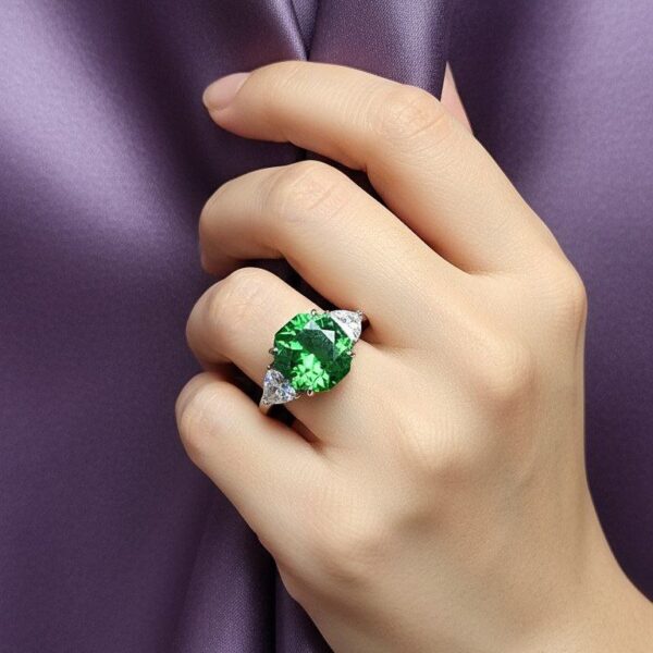 انگشتر نقره زنانه تک‌تخمه سبز هایس‌کات